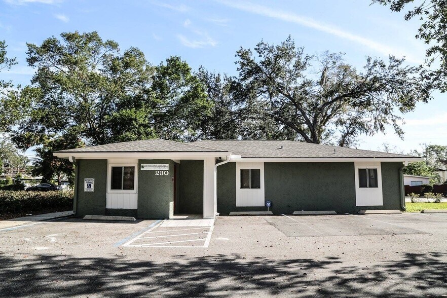 230 Benmore Dr, Winter Park, FL à vendre - Photo du bâtiment - Image 2 de 27