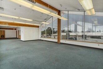143-147 W Washington St, Stayton, OR for lease Interior Photo- Image 1 of 14