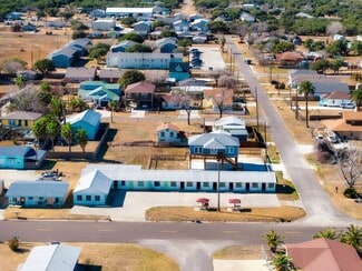 Plus de détails pour 907 S Church St, Rockport, TX - Services hôteliers à vendre