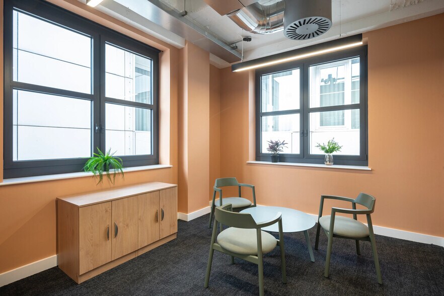 4-7 Chiswell St, London for lease - Building Photo - Image 3 of 32