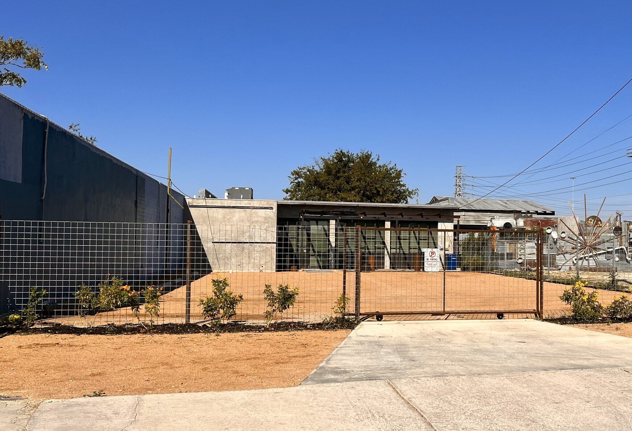 1101 S Roosevelt Ave, San Antonio, TX à vendre Photo du bâtiment- Image 1 de 9