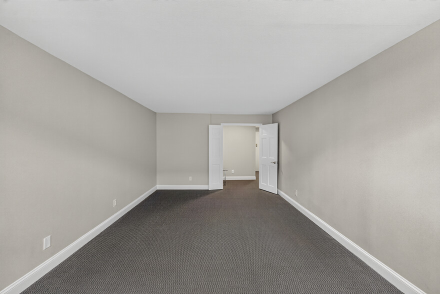 235 Prospect Ave, Hackensack, NJ for sale - Building Photo - Image 3 of 21