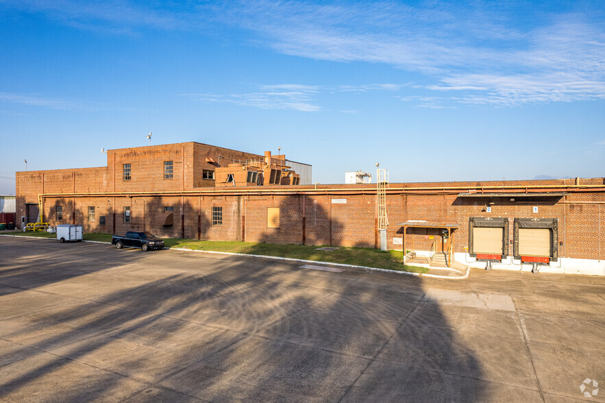 1301 E 8th St, North Little Rock, AR for lease - Building Photo - Image 1 of 5