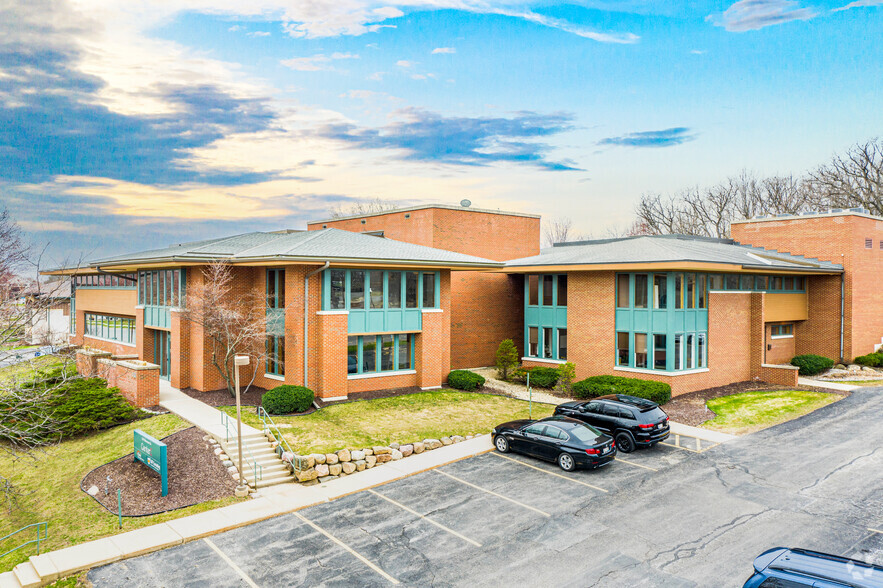 434 S Yellowstone Dr, Madison, WI for lease - Primary Photo - Image 1 of 6