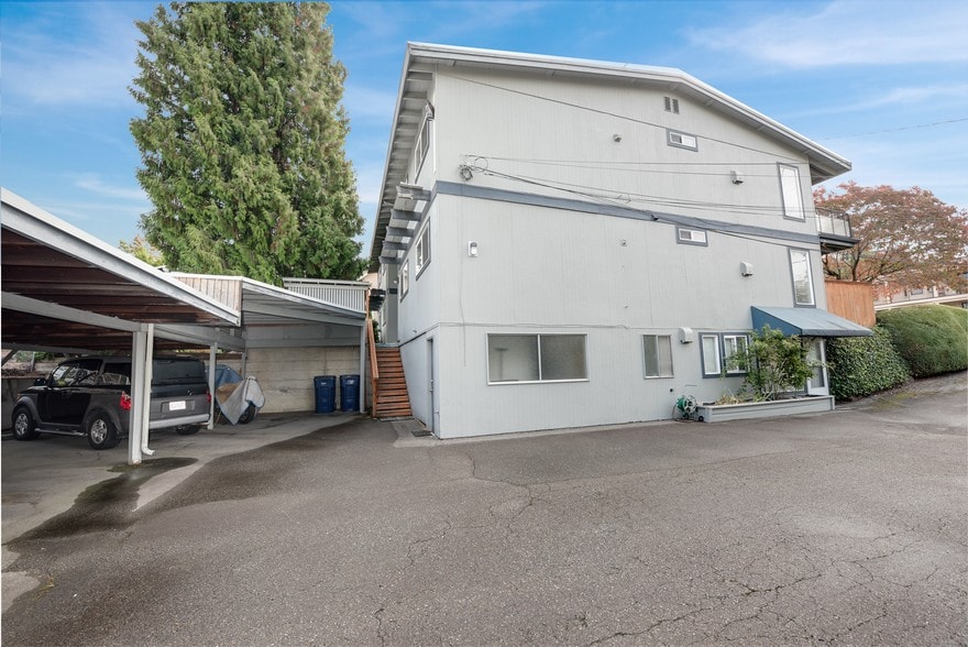 324 6th Ave S, Kirkland, WA à vendre - Photo du bâtiment - Image 3 de 21
