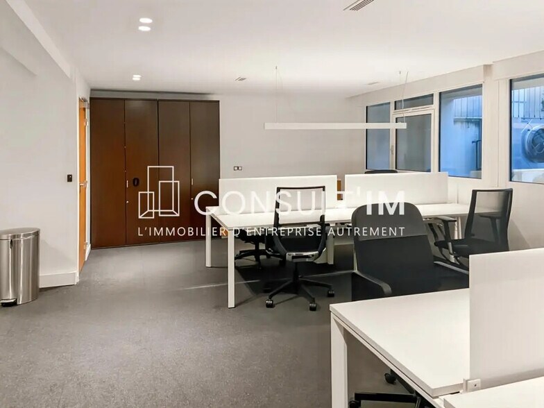 Bureau dans Puteaux à louer - Photo du bâtiment - Image 2 de 7