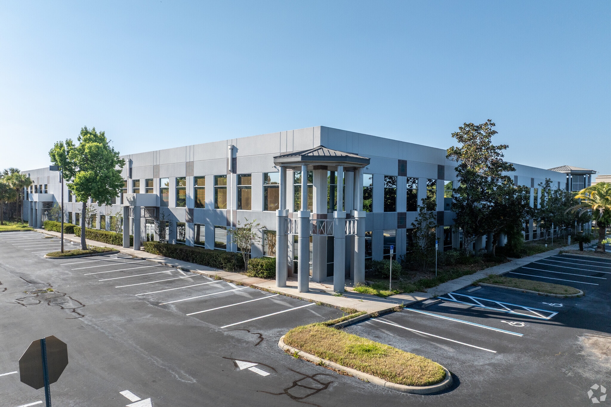 1080 Greenwood Blvd, Lake Mary, FL for sale Primary Photo- Image 1 of 12