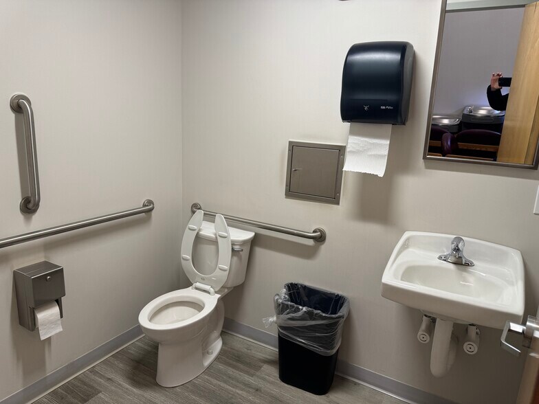 127 Canvass St, Cohoes, NY à louer - Photo du bâtiment - Image 3 de 14