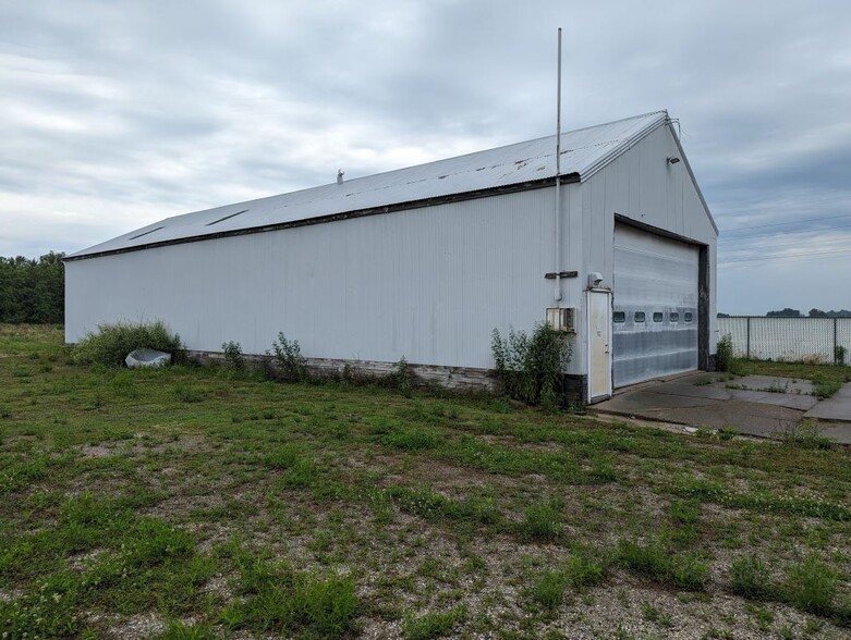 W Thompson Ave, Hoopeston, IL for sale - Building Photo - Image 3 of 6