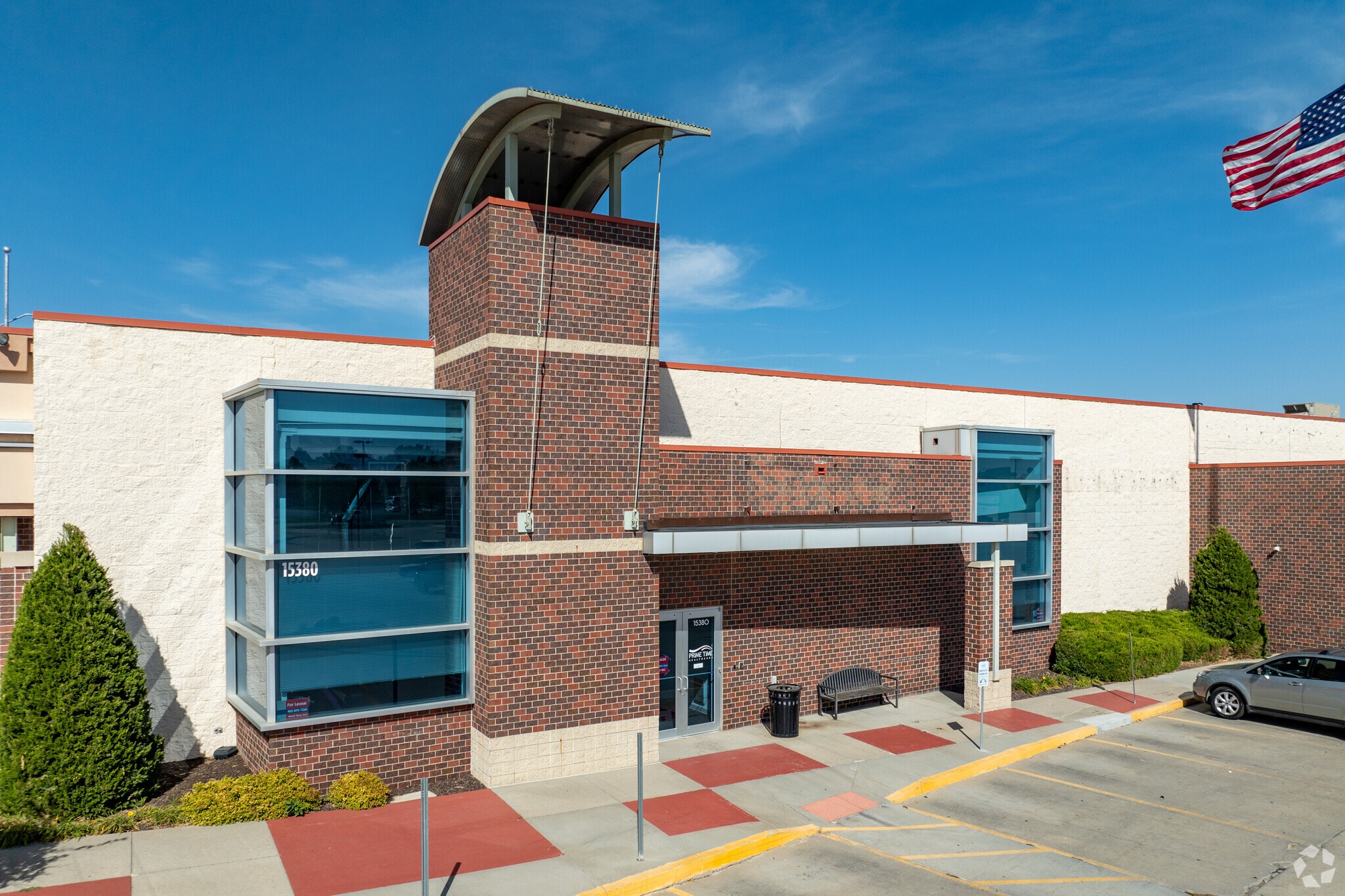 156th & Q, Omaha, NE for lease Primary Photo- Image 1 of 12