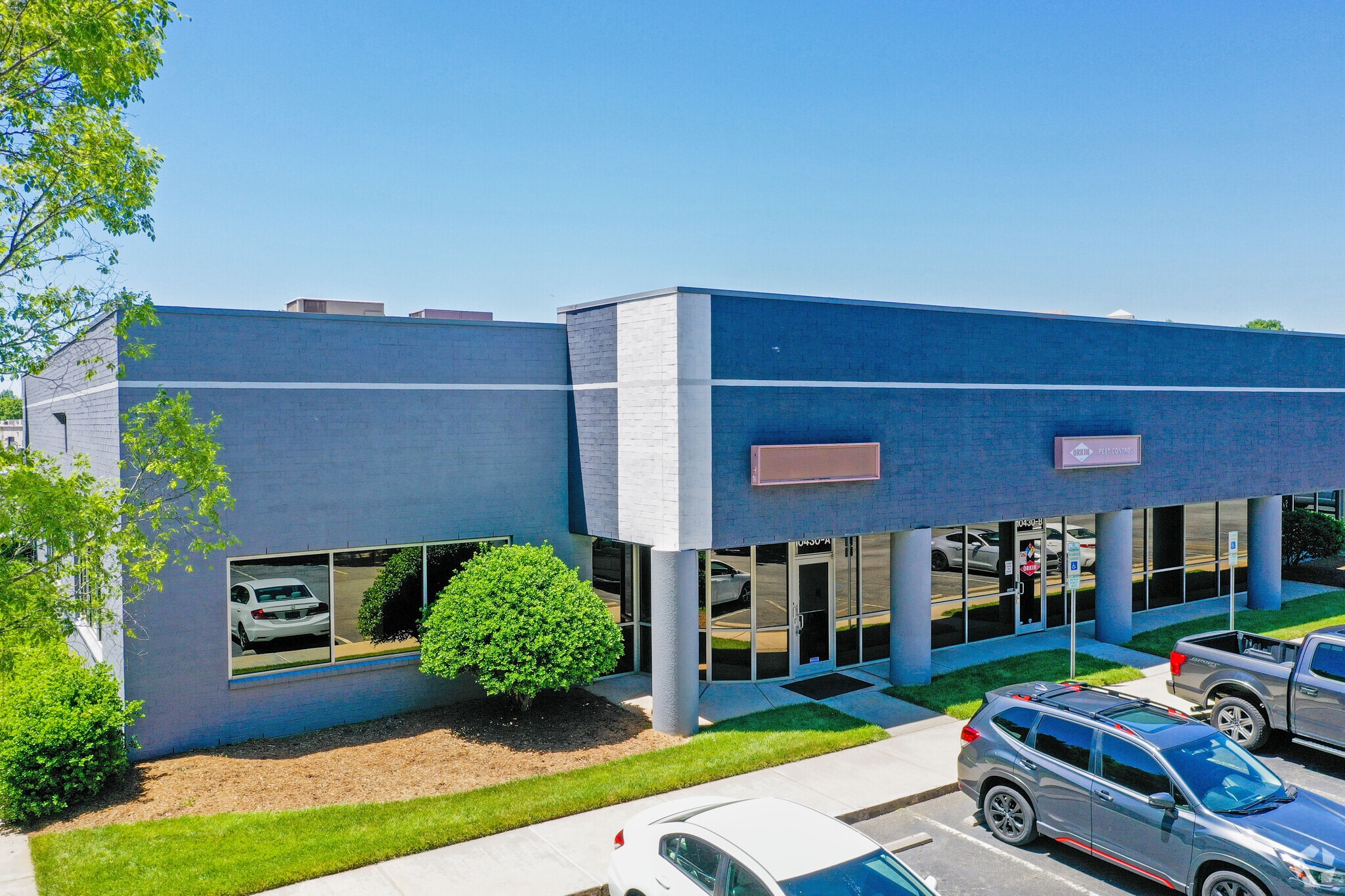 10430 Harris Oaks Blvd, Charlotte, NC for lease Building Photo- Image 1 of 9