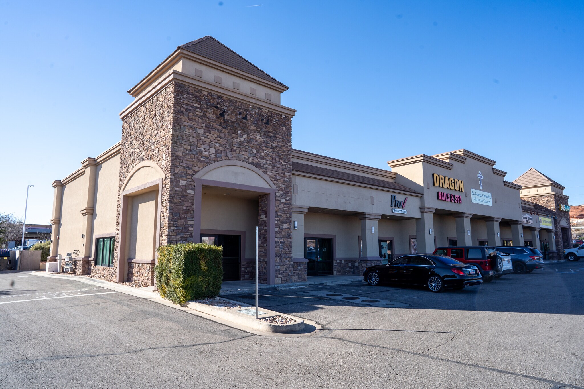 2720 E Red Cliffs Dr, St George, UT for lease Primary Photo- Image 1 of 12