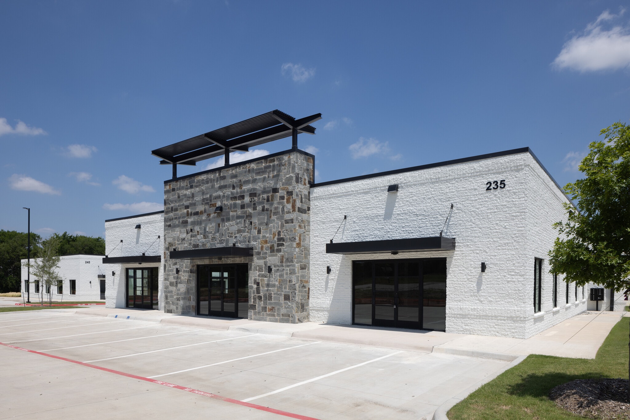 235 S Preston Rd, Celina, TX à louer Photo du bâtiment- Image 1 de 17