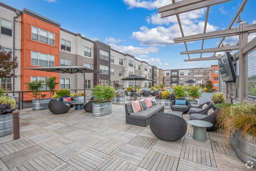 1030 NE Orenco Station Pky, Hillsboro, OR à louer - Photo du bâtiment - Image 2 de 37