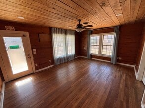 304 E Main St, Round Rock, TX for lease Interior Photo- Image 2 of 12