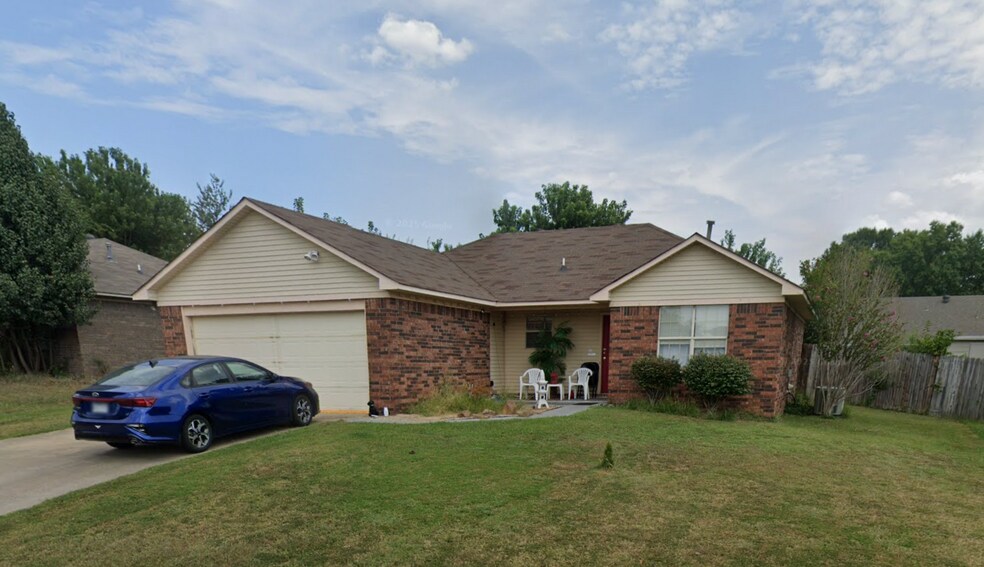 Three House Portfolio portefeuille de 3 propriétés à vendre sur LoopNet.ca - Photo du bâtiment - Image 3 de 4