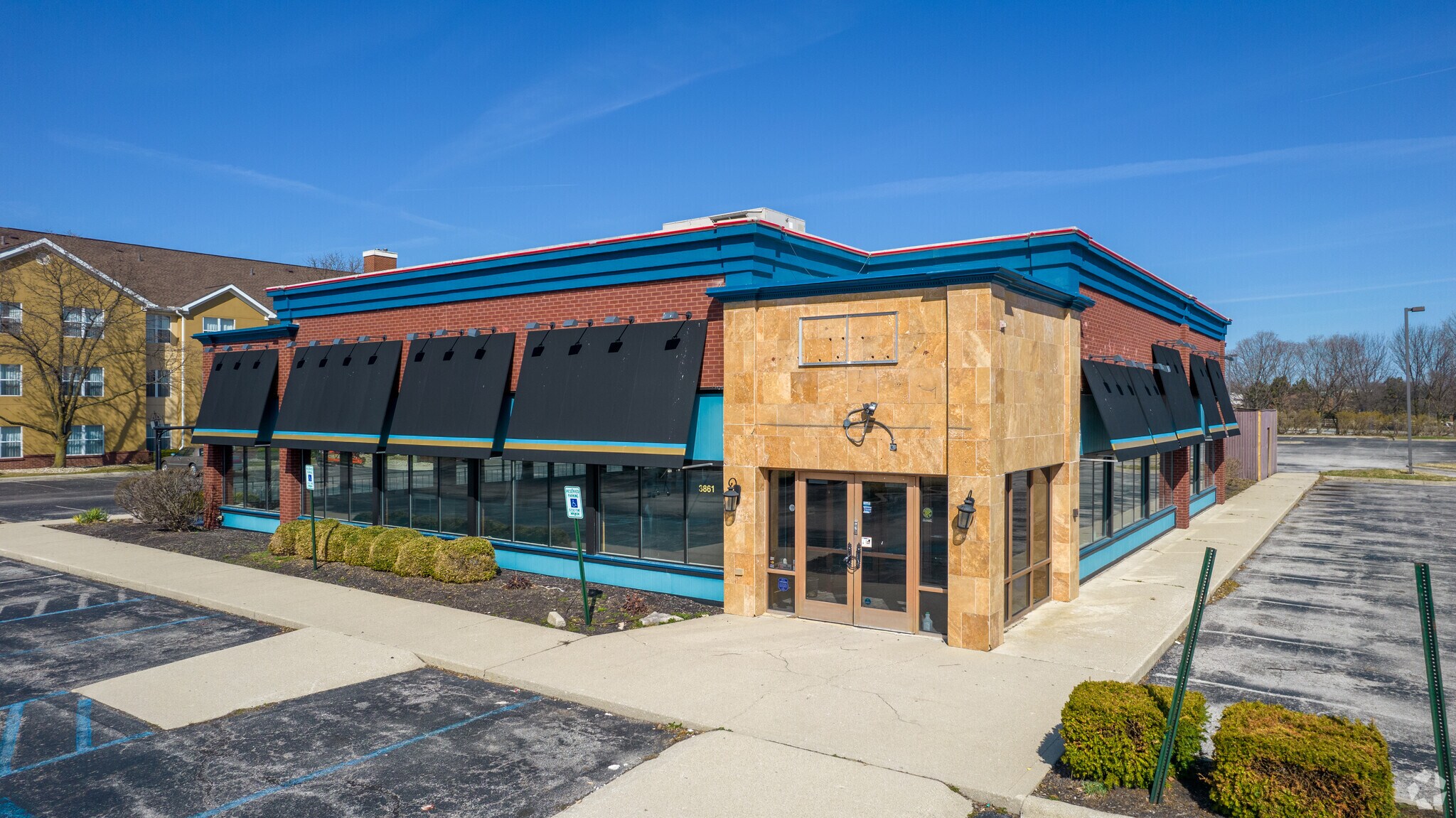 3861 Park Mill Run Dr, Hilliard, OH for sale Primary Photo- Image 1 of 1