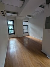 40 W 37th St, New York, NY for lease Interior Photo- Image 2 of 3