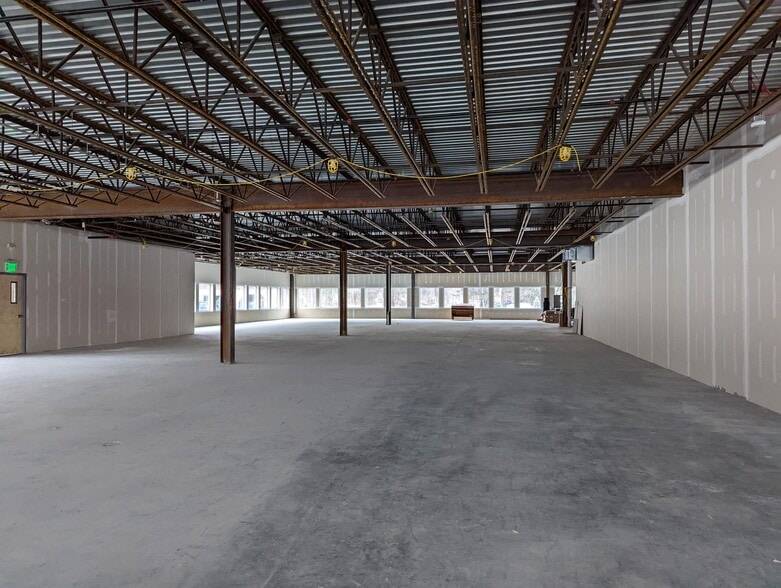 33 Tech Valley Dr, East Greenbush, NY à louer - Photo intérieure - Image 3 de 10