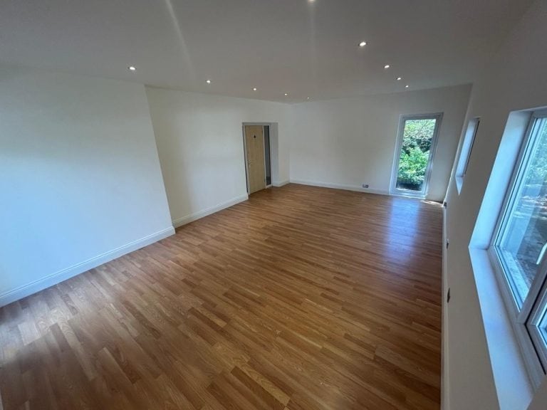 600 - 602 Chigwell Rd, Woodford Green for lease - Interior Photo - Image 2 of 19