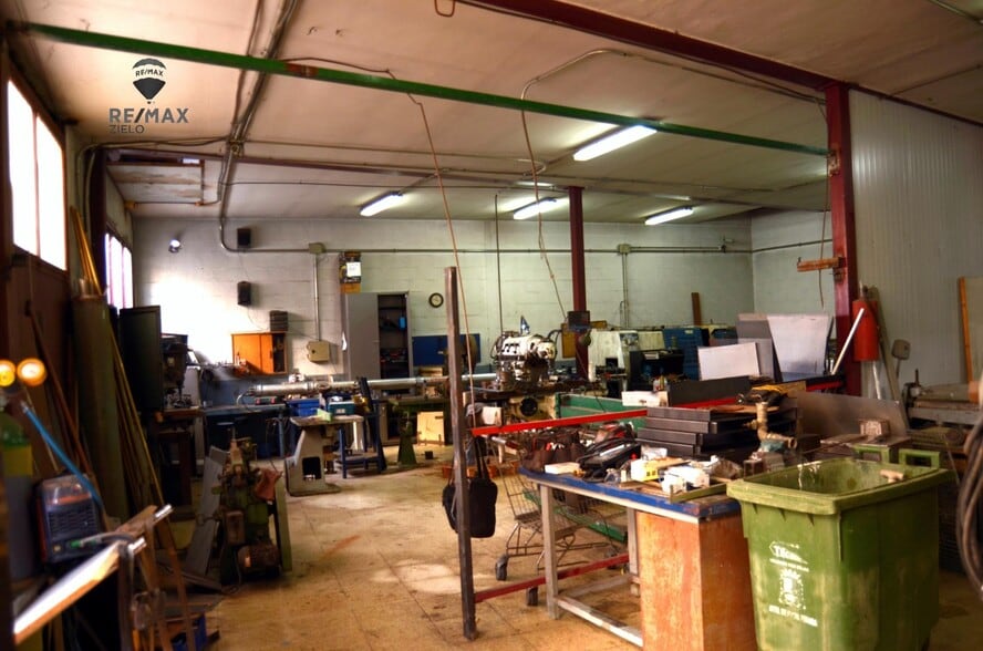 Industrial in Leganés, Madrid for sale - Building Photo - Image 2 of 36