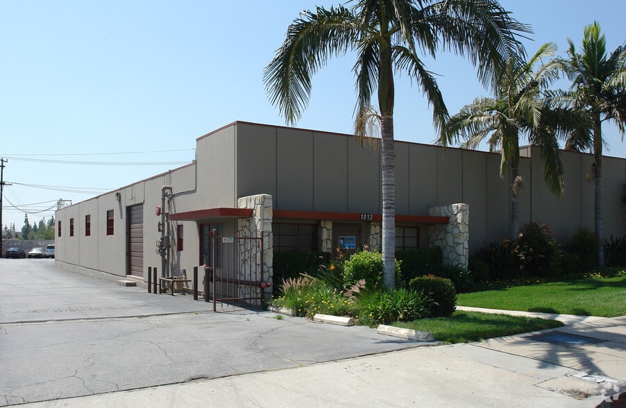 1013 S Mountain Ave, Monrovia, CA à louer - Photo du bâtiment - Image 2 de 6