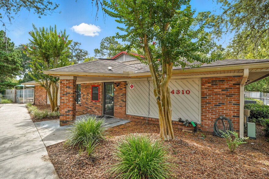 4310 Barkoskie Rd, Jacksonville, FL à vendre - Photo du bâtiment - Image 1 de 28