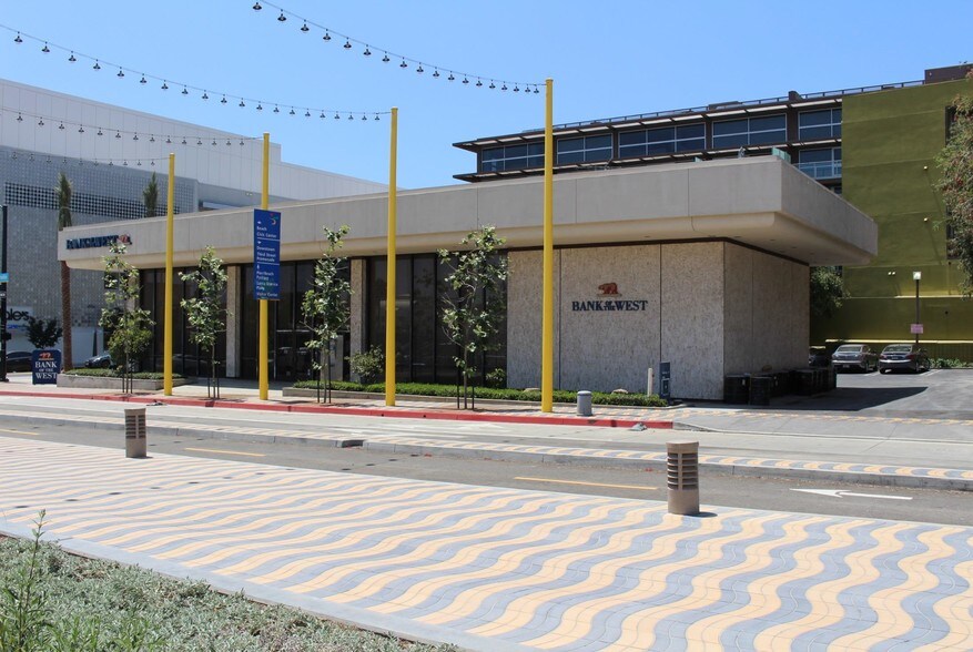 407 Colorado Ave, Santa Monica, CA for lease - Building Photo - Image 2 of 3