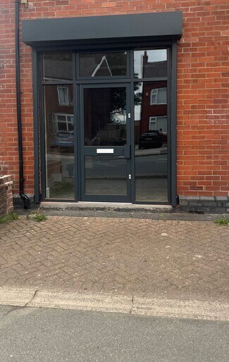 Plus de détails pour 753 Bury Rd, Bolton - Commerce de détail à louer