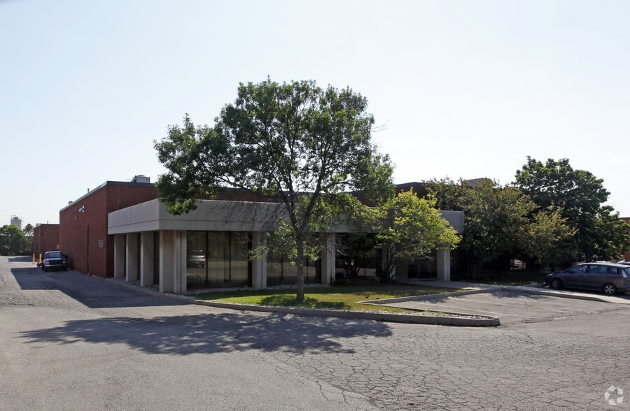 5380 Timberlea Blvd, Mississauga, ON for sale - Primary Photo - Image 1 of 1