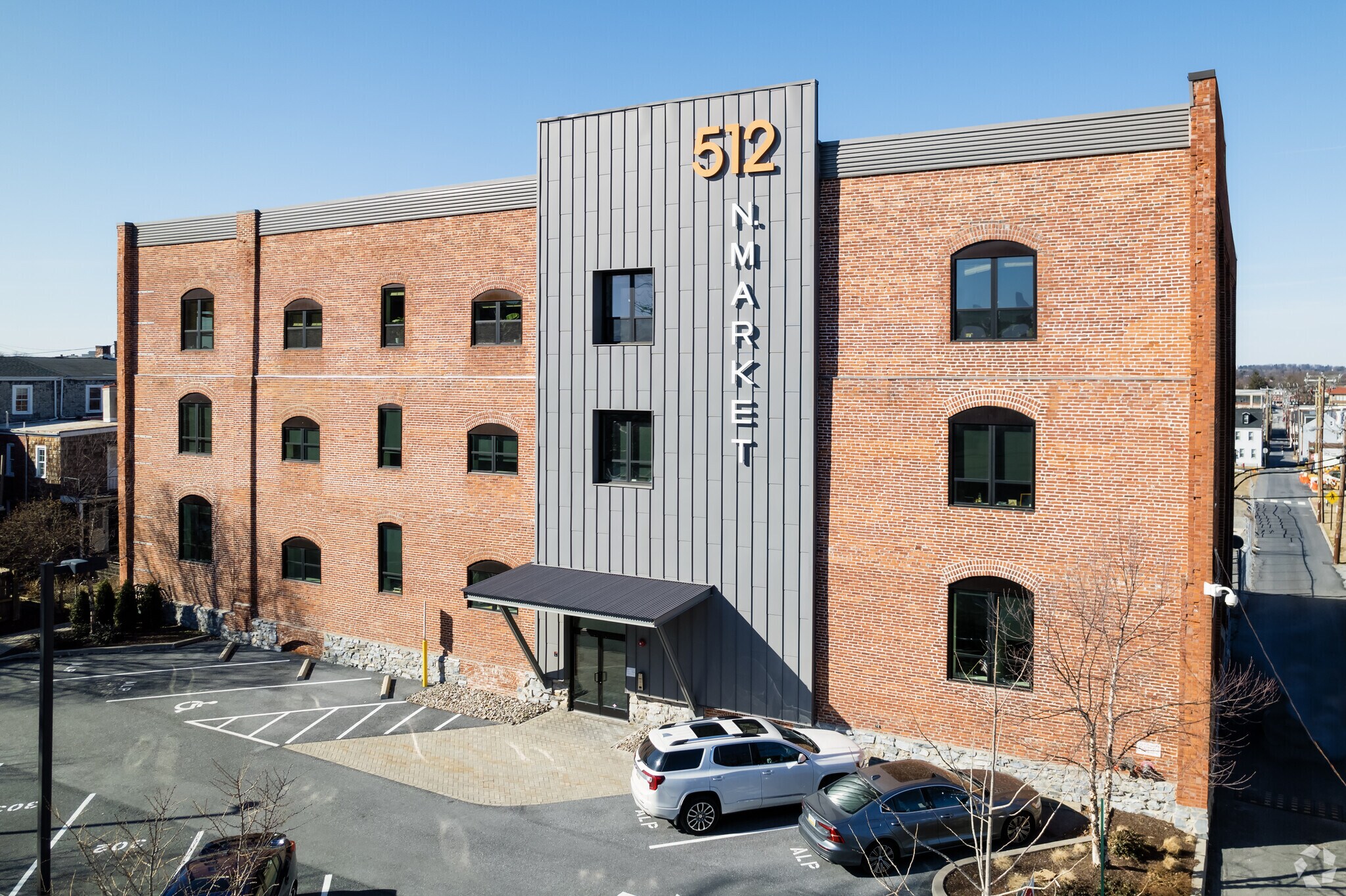 512 N Market St, Lancaster, PA à louer Photo du bâtiment- Image 1 de 5