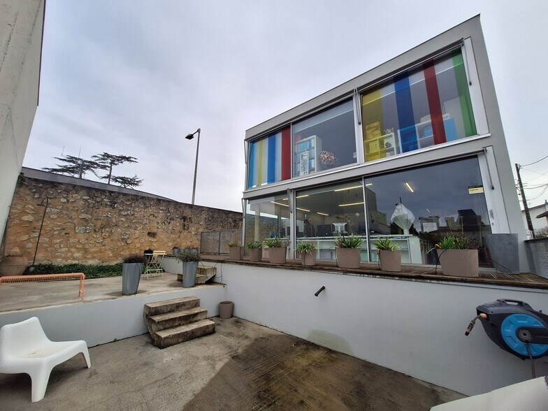 Bureau dans Lormont à louer - Photo du bâtiment - Image 2 de 12