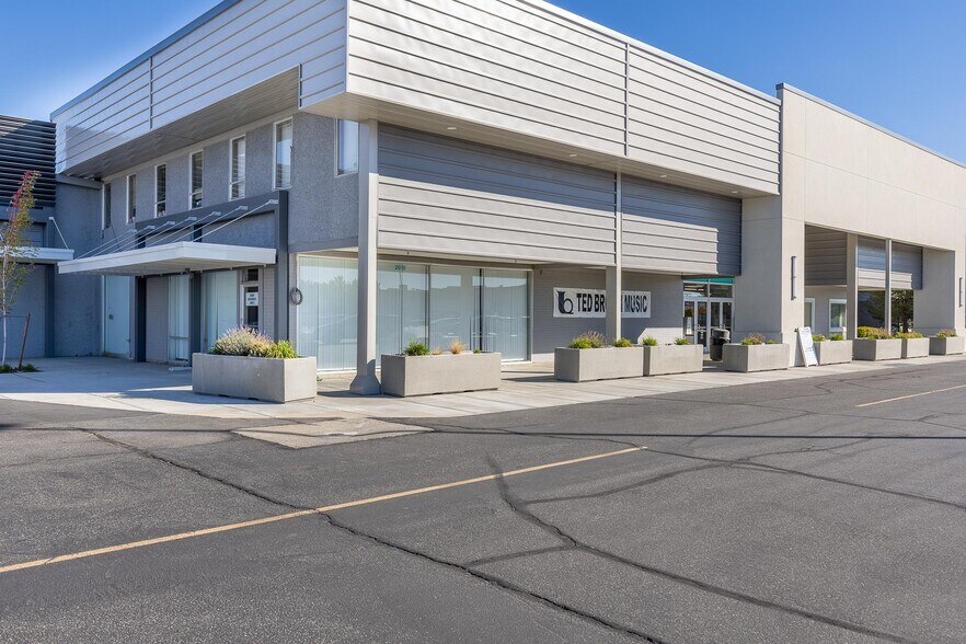 2600 N Columbia Center Blvd, Richland, WA à louer - Photo du bâtiment - Image 3 de 8