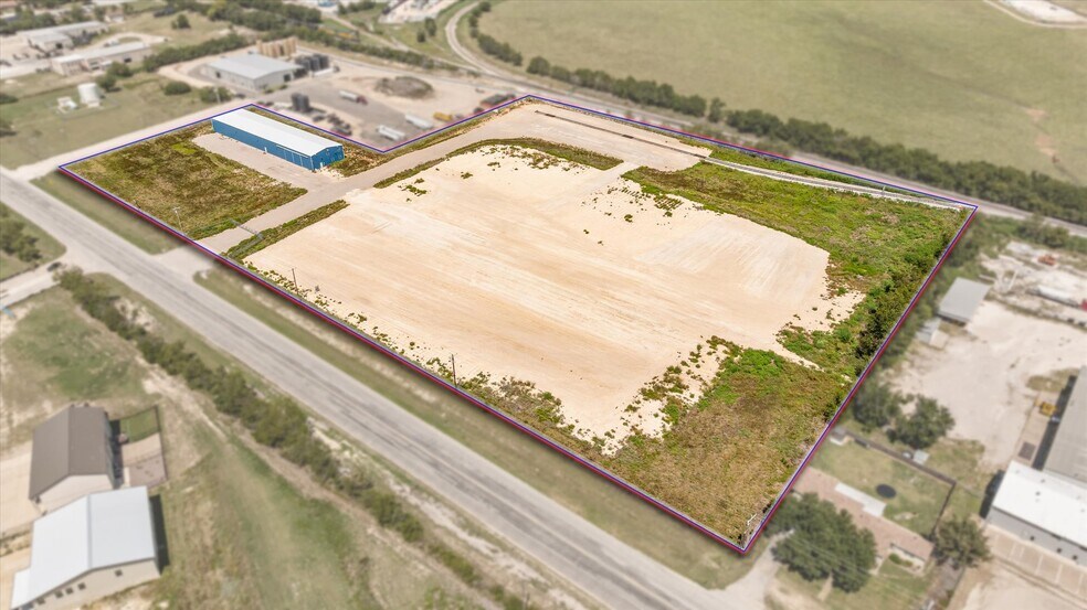 14100 N Highway 171, Cresson, TX à louer - Photo du bâtiment - Image 3 de 25