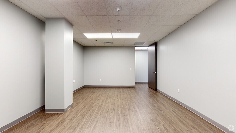 1300 Summit Ave, Fort Worth, TX à louer - Numérisation 3D de Matterport - Image 3 de 15