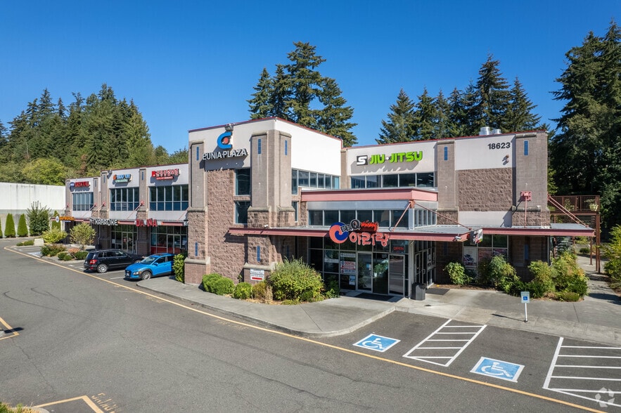 18525-18623 Highway 99, Lynnwood, WA for lease - Primary Photo - Image 1 of 7