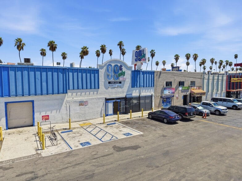 6745 Van Nuys Blvd, Van Nuys, CA for lease - Building Photo - Image 2 of 13
