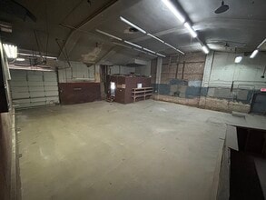 27-31 E Park Ave, Villa Park, IL à louer Photo intérieure- Image 2 de 3