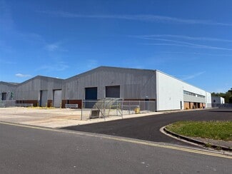 Plus de détails pour 4-5 Horsefair Rd, Bridgend - Industriel à louer