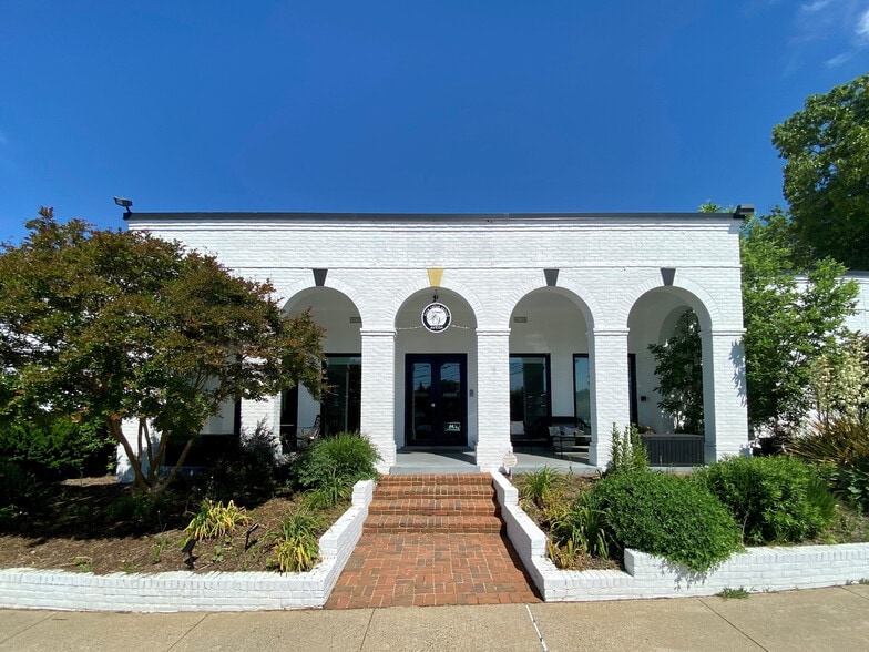 490 Westfield Rd, Charlottesville, VA à vendre - Photo du bâtiment - Image 2 de 75