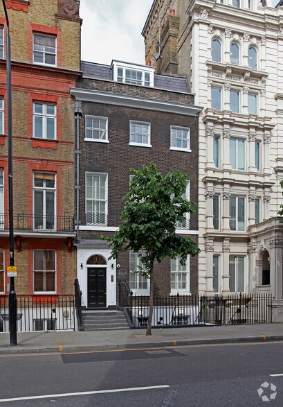 123 Sloane St, Londres à louer - Photo du bâtiment - Image 2 de 2