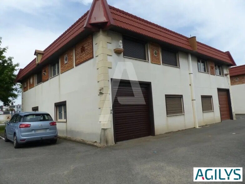 Flex dans Massy à louer - Photo du bâtiment - Image 2 de 9