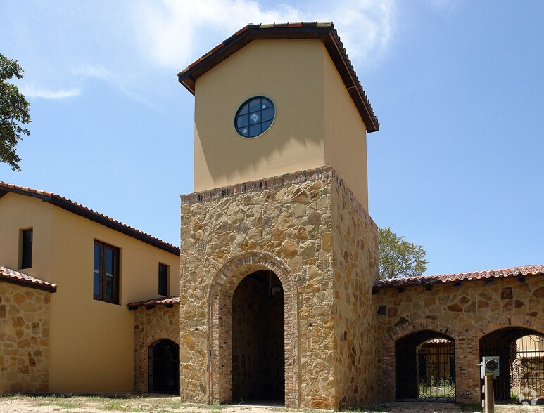 8 Dominion Dr, San Antonio, TX à louer - Photo du bâtiment - Image 3 de 7
