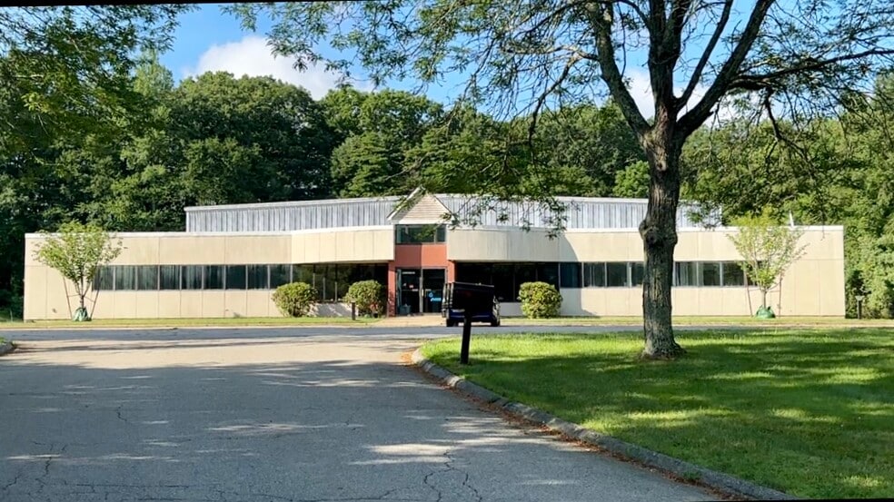 15 Wisconsin Ave, Norwich, CT for lease - Building Photo - Image 3 of 8