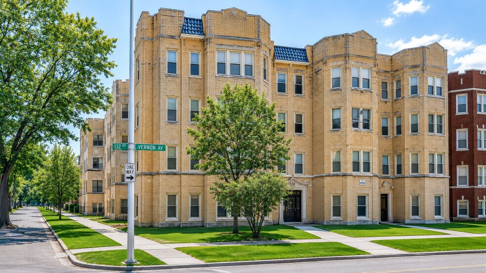 8201 S. Vernon, Chicago, IL à vendre - Photo du bâtiment - Image 1 de 5
