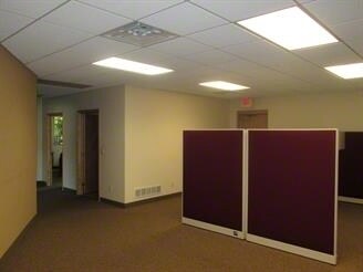 10432 Chicago Dr, Zeeland, MI à vendre - Photo du bâtiment - Image 2 de 16