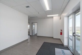 9747 Commerce Cir, Kutztown, PA for lease Interior Photo- Image 2 of 12