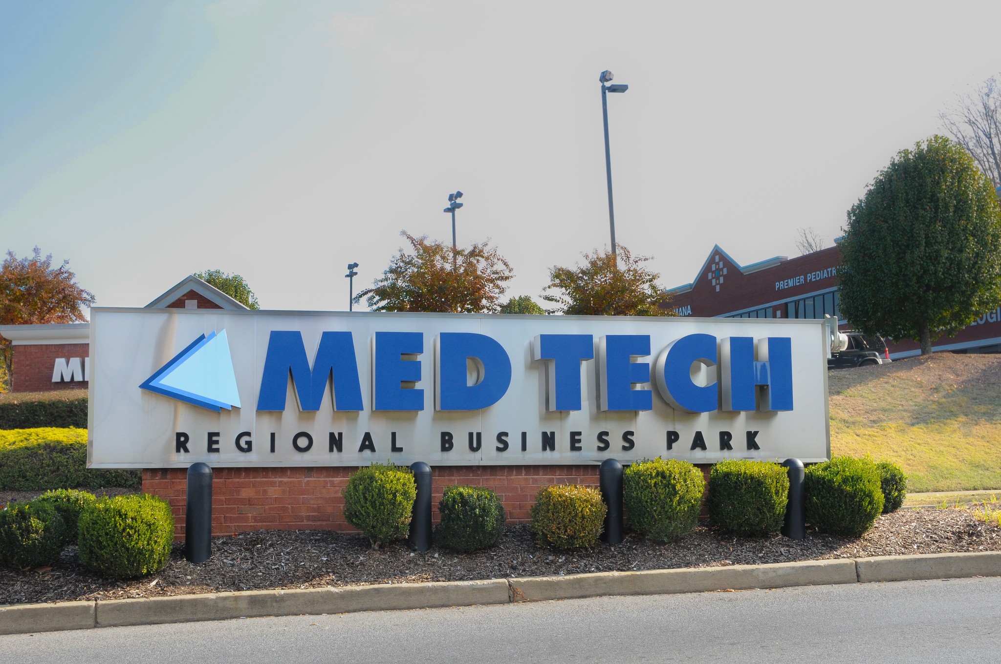 101 Med Tech Pky, Johnson City, TN à vendre Photo du bâtiment- Image 1 de 1