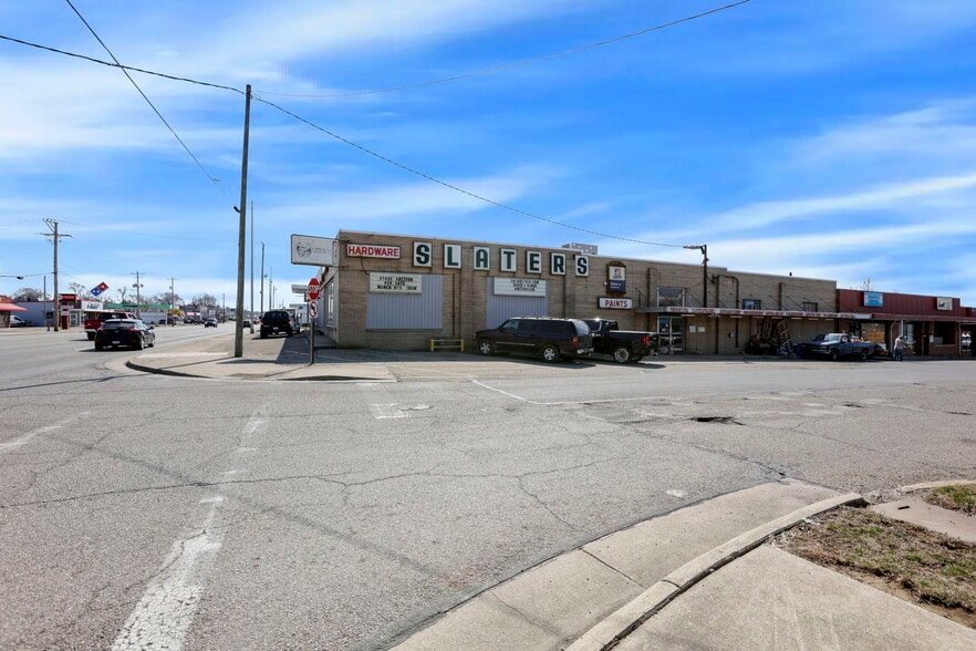 1133-1141 N Memorial Drive portefeuille de 2 propriétés à vendre sur LoopNet.ca - Photo du bâtiment - Image 3 de 36