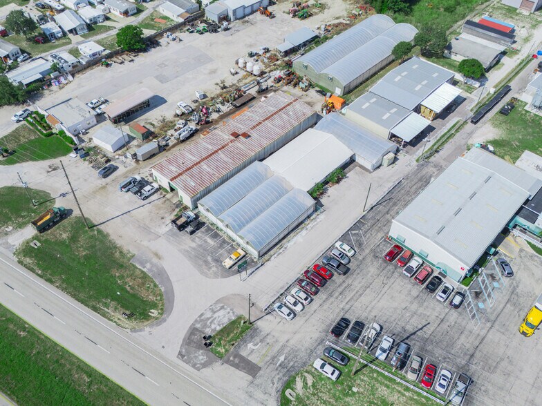 16110 US 27, Lake Wales, FL à louer - Photo du bâtiment - Image 2 de 38